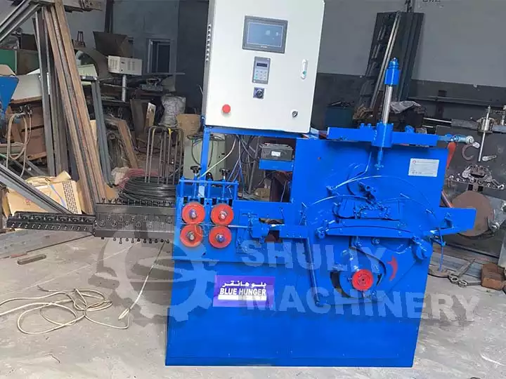 machine de fabrication de cintres